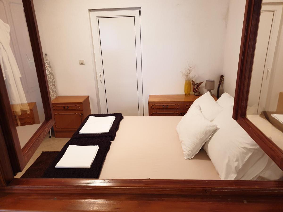 Ana Apartment กอสเตรนา ภายนอก รูปภาพ