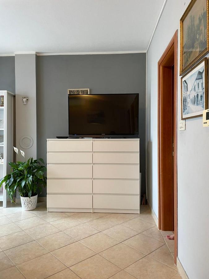 Ana Apartment กอสเตรนา ภายนอก รูปภาพ